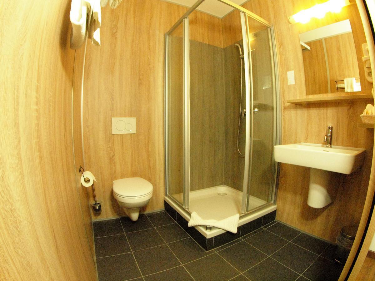 Hotel Traumfabrik Büttelborn Екстериор снимка